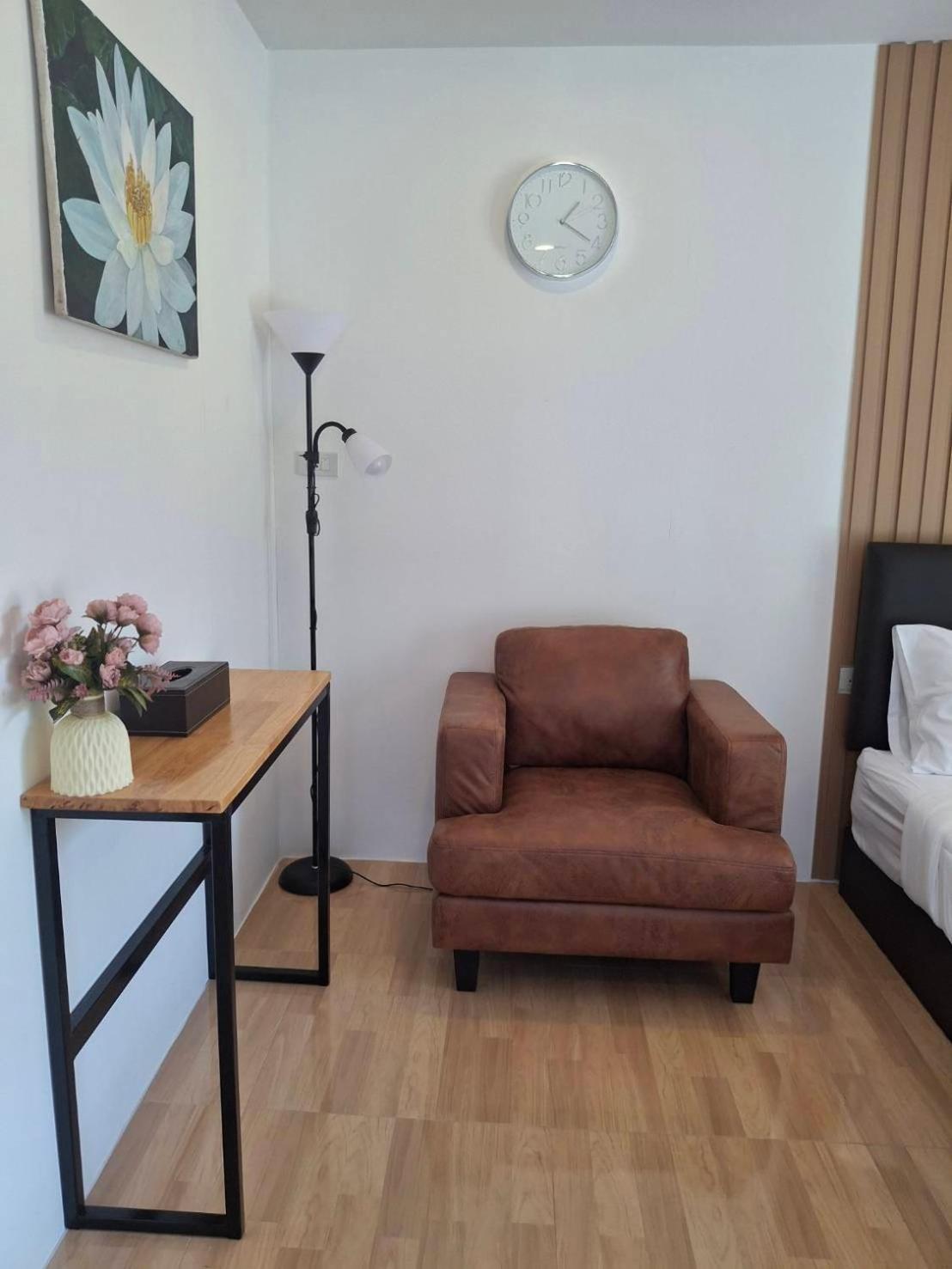 Homlomchomsuan หอมลมชมสวน Apartment Ban Mai  Phòng bức ảnh